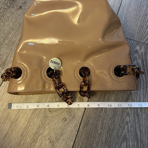 Woke Newbie Bucket Bag - Picture 8 of 9